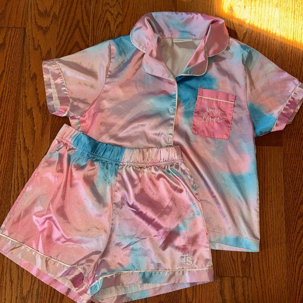 Taylor Swift pjs